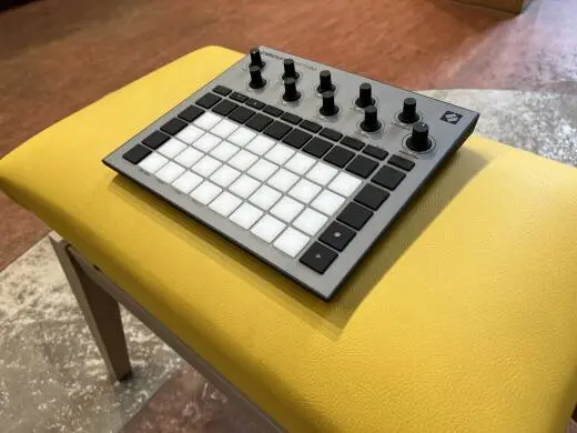 Novation - CIRCUIT RHYTHM 2