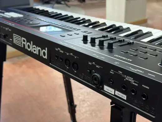 Roland - JUNO-D6 2