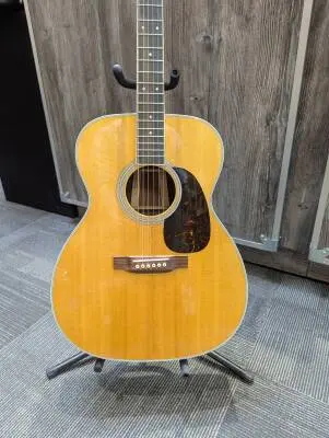 Martin M-36 Acoustic Guitar w/ Case 2