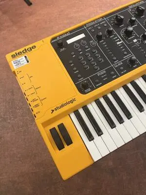 Studiologic Sledge 2 2