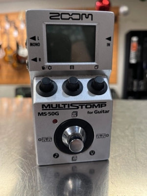 ZOOM MULTI-STOMP GUITAR EFFECTS PEDAL
