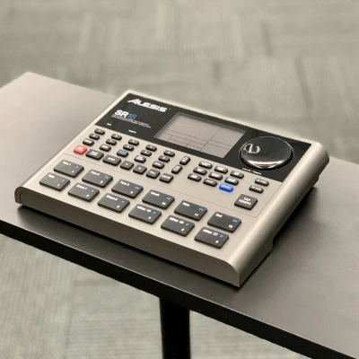 Alesis - SR-18