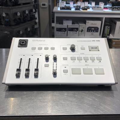 Roland - VR-1HD