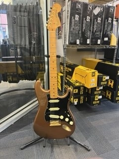 Fender Stratocaster Bruno Mars - Mars Mocha