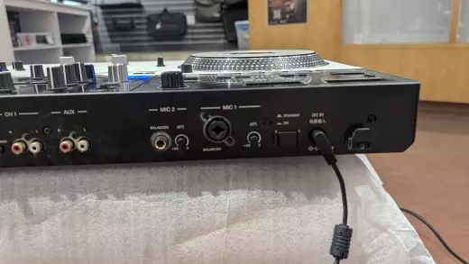 Pioneer DJ - DDJ-REV7 7