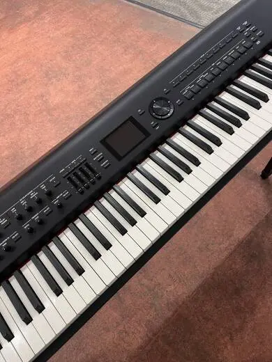 Roland - RD-800 2