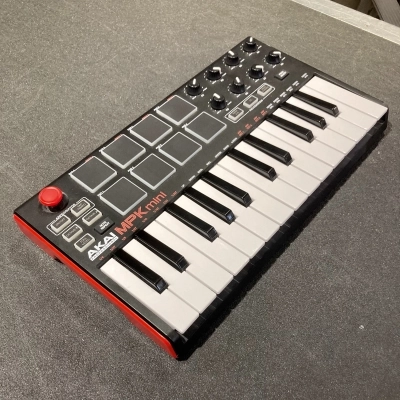 Akai - MPK MINI II 2