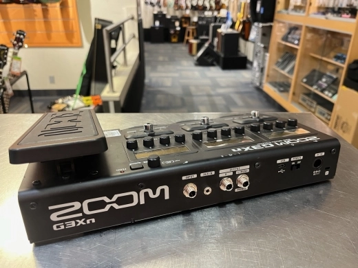 Zoom G3Xn Multi-Effects Processor 2