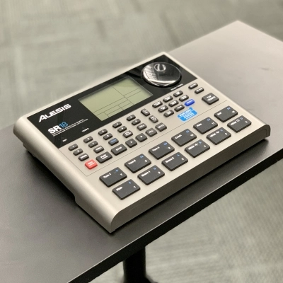 Alesis - SR-18