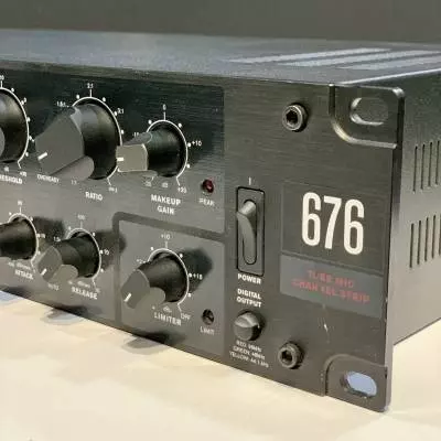 dbx 676 Channel Strip 2