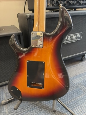 Fender 1985 Performer Standard Brown Sunburst 6