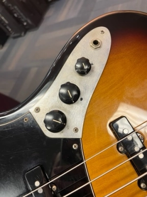 Fender Geddy Lee Jazz Bass 3 Tone Sunburst 8