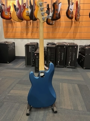 FENDER AM PERFORMER P-BASS MN SATIN LPB W/GB 6