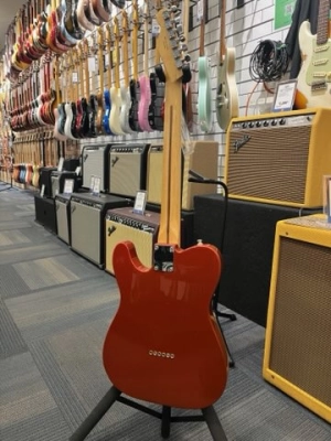 Fender Standard Telecaster Candy Apple Red 2
