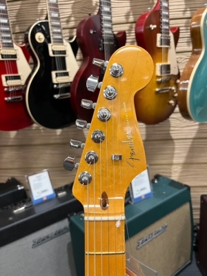 Fender Stratocaster American Ultra Mocha Burst 3
