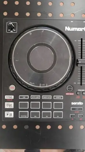 Numark - MIXTRACKPLTNMFX 2