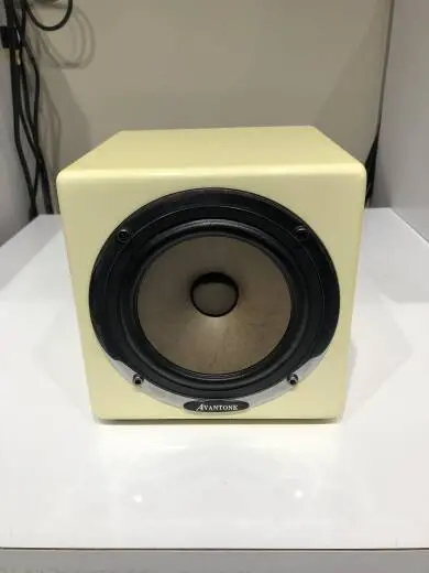 Avantone Pro MixCube Active Full-Range Mini Reference Monitor - Cream (Single)