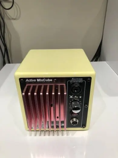 Avantone Pro MixCube Active Full-Range Mini Reference Monitor - Cream (Single) 2