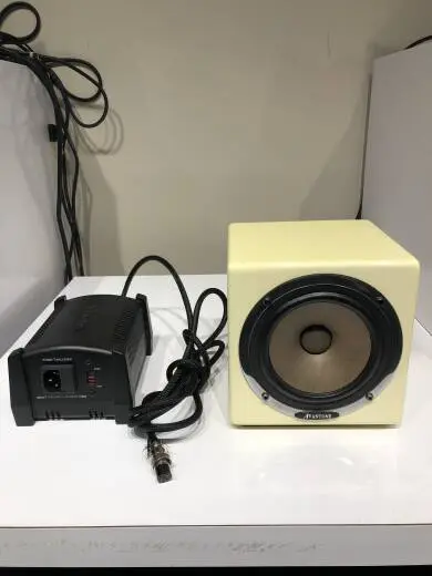 Avantone Pro MixCube Active Full-Range Mini Reference Monitor - Cream (Single) 2