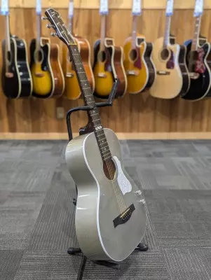 Rialto Jr. Acoustic/Electric Guitar - Satina Gray 2