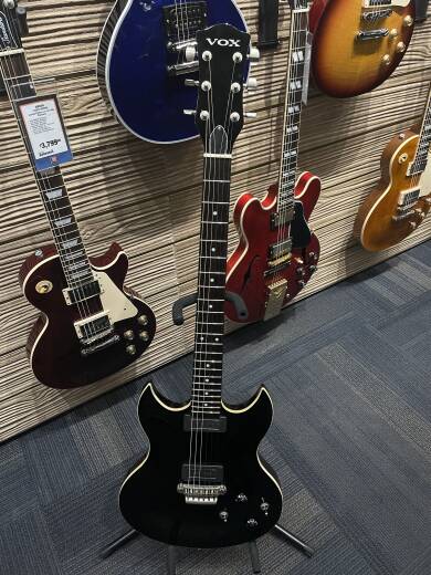 Gear Hunter | VOX Series 33 SDC-33 Guitar