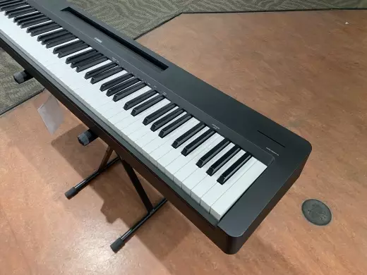 Store Special Product - Yamaha P145 B