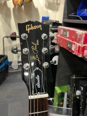 GIBSON LP STUDIO WINE RED W/SOFT 3