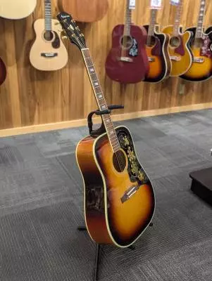 USA Frontier Acoustic Guitar - Frontier Burst 2