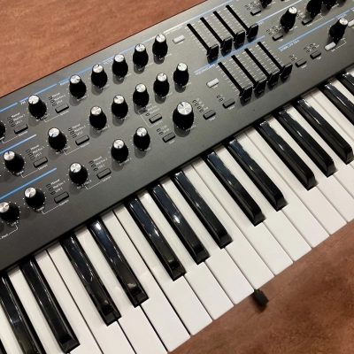 Novation Summit - Polyphonic Synthesiser 7