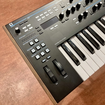Novation Summit - Polyphonic Synthesiser 5