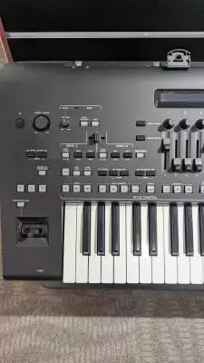 Yamaha - GENOS 2