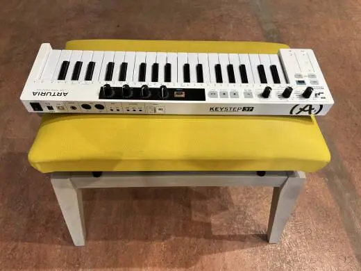 Arturia - KEYSTEP37 2