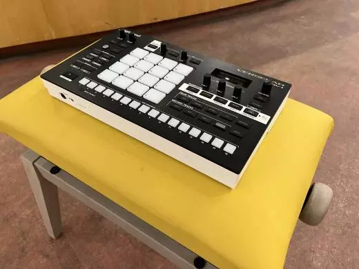 Roland - MV-1 2