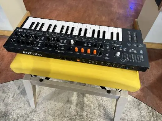 Arturia - MINI FREAK 2