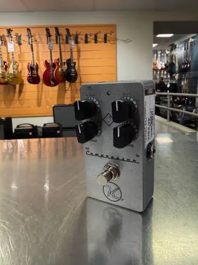 Keeley C4 4-Knob Compressor