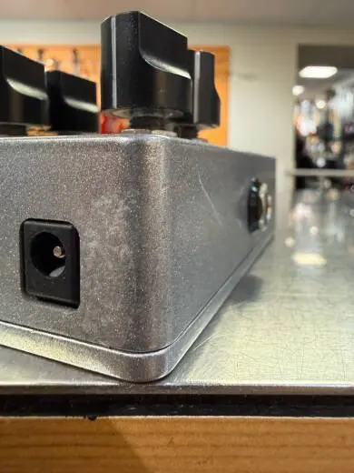 Keeley C4 4-Knob Compressor 2