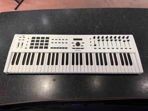 Arturia KeyLab MKII 61 Professional Keyboard Controller And