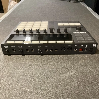 Native Instruments Maschine MK3 3