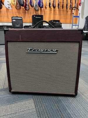 Traynor Custom Valve 15 Watt All Tube 1x12 Combo Wine Red