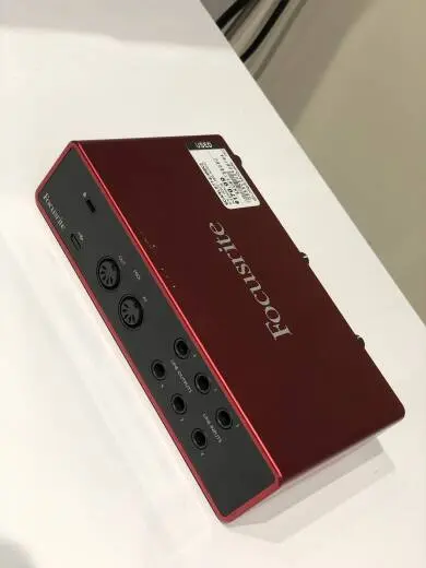 Focusrite - SCARLETT4I4MK3 2