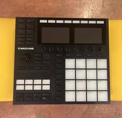 Native Instruments - MASCHINE MK3