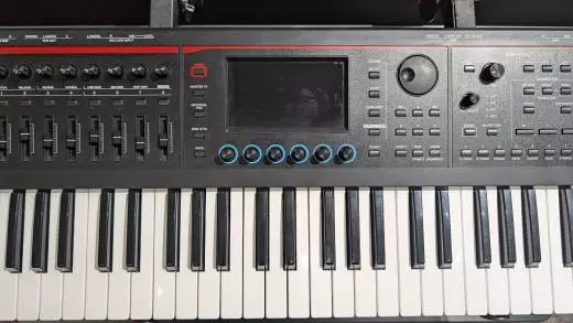 Roland - FANTOM-06 2