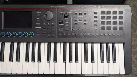 Roland - FANTOM-06 2