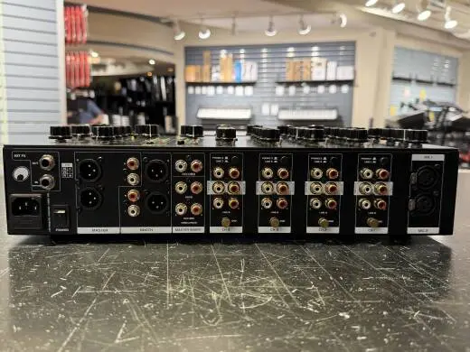 Omnitronic TRM-422 4-Channel Rotary DJ Mixer 2