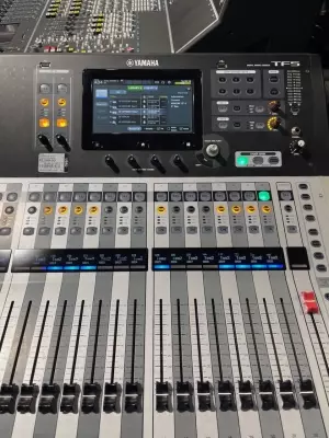 Yamaha - TF5 3