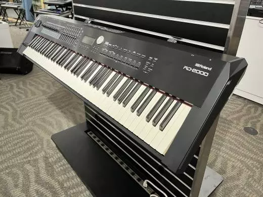 Roland - RD-2000 2