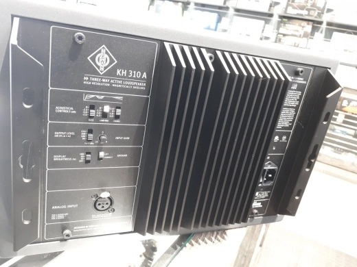 Neumann KH 310 - Three Way Nearfield Monitor 2