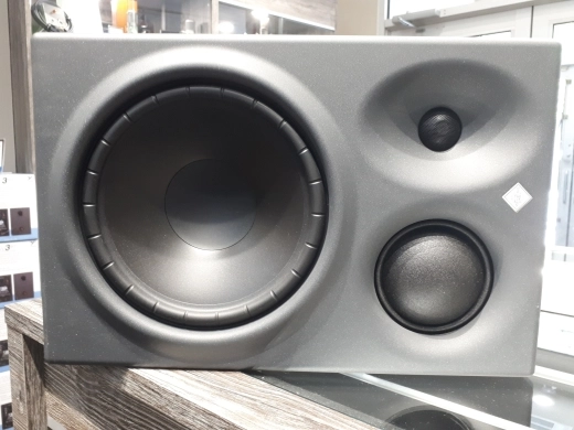 Neumann KH 310 - Three Way Nearfield Monitor 2