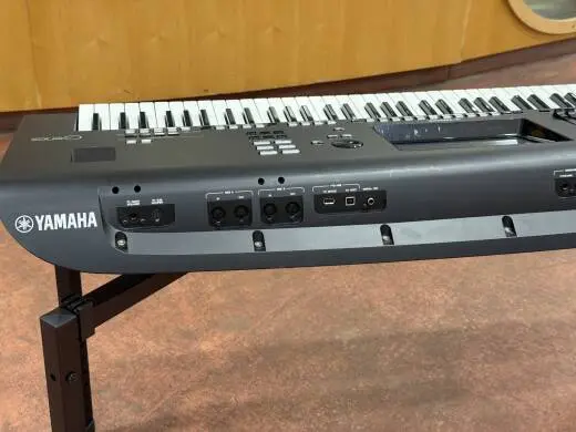Yamaha - GENOS 2