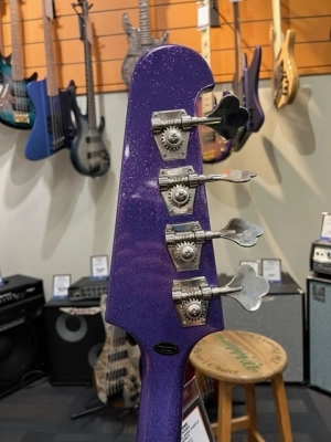 Epiphone 60's Thunderbird Purple Sparkle 4